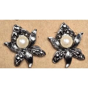 Women's Avon OS Silver Tone Faux Pearl Marcasite Floral Stud Earrings
